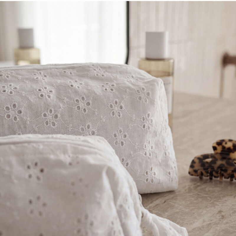 Weekend Stories &ndash; Suite One Necess&auml;r