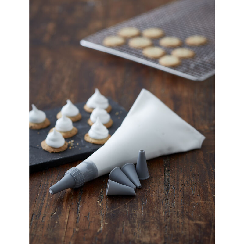 Pastry bag set