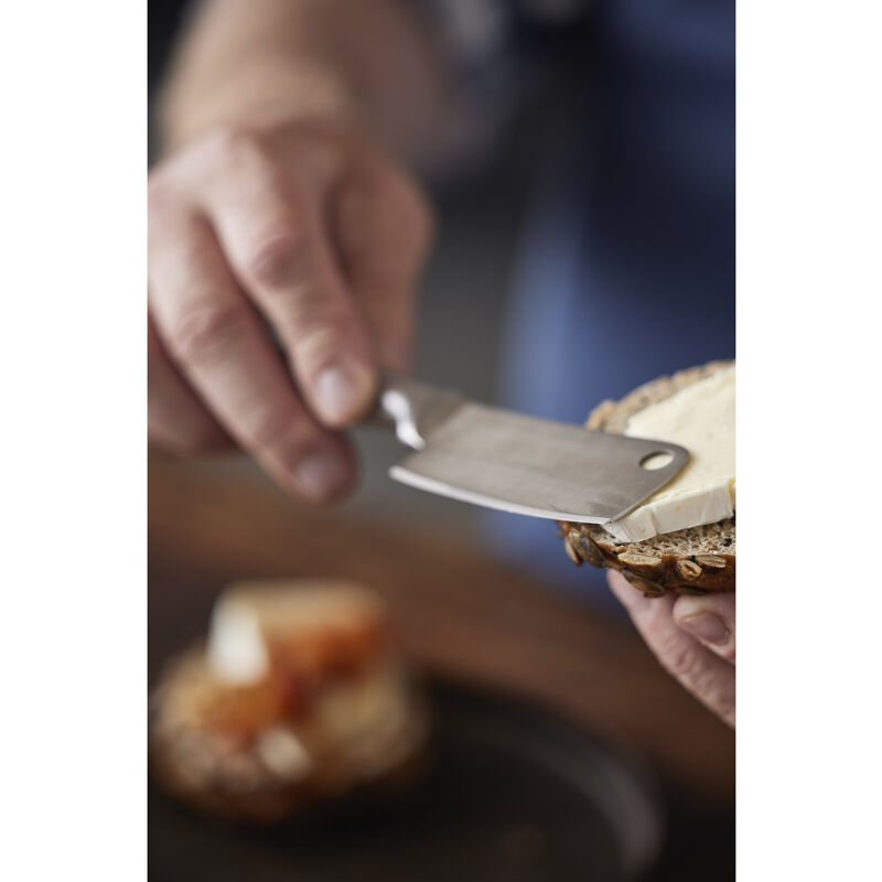 Ostebrett med tre kniver Ostebrett med tre kniver