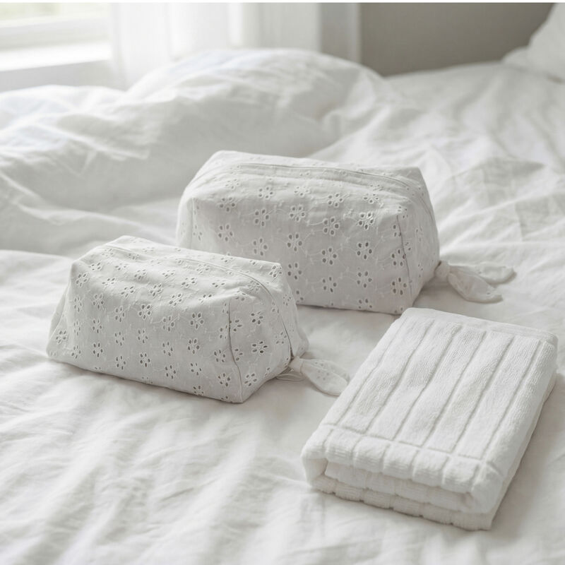 Weekend Stories &ndash; Suite One Necess&auml;r