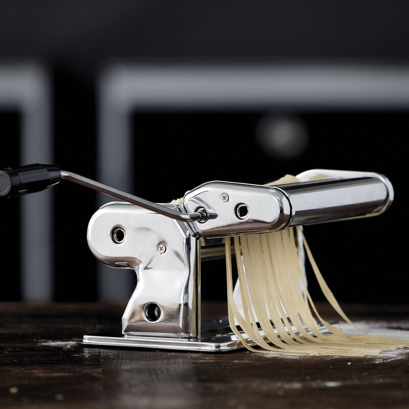 Pasta machine Pasta machine