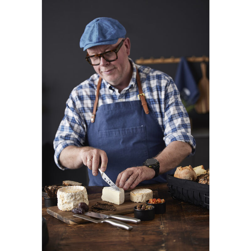 Ostebrett med tre kniver Ostebrett med tre kniver