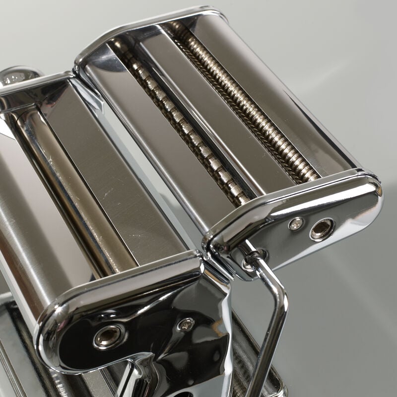 Pasta machine Pasta machine