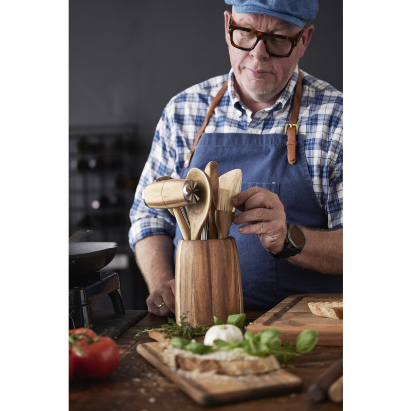 Utensil holder Utensil holder