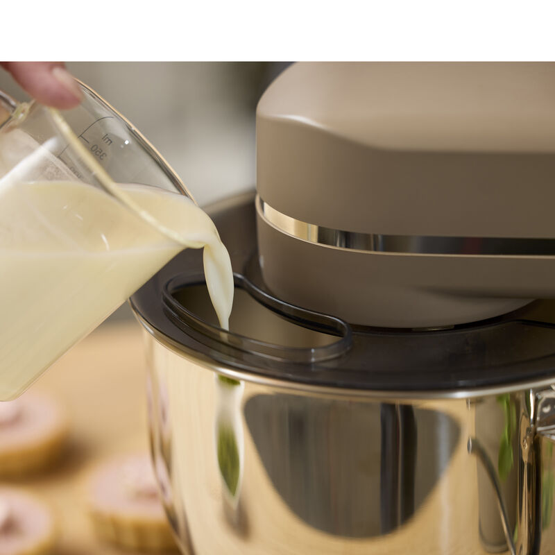 Köksmaskin 800 watt Köksmaskin 800 watt