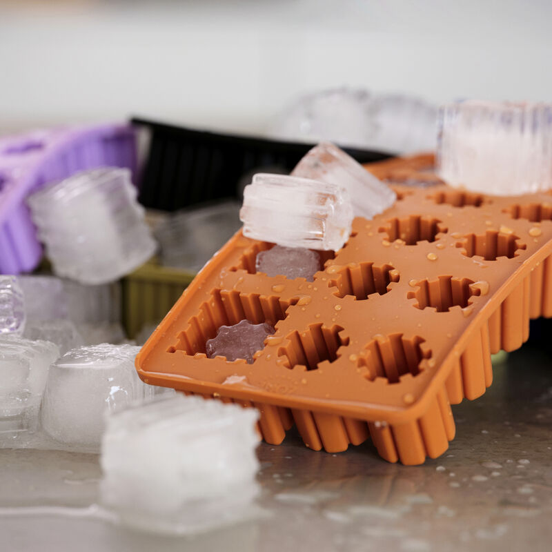 Singles Isterningbakke