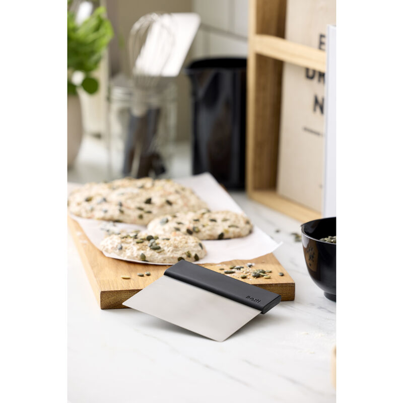 Emma Dough cutter Emma Dough cutter