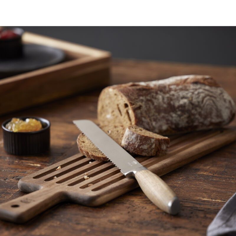 Skjærebrett med brødkniv