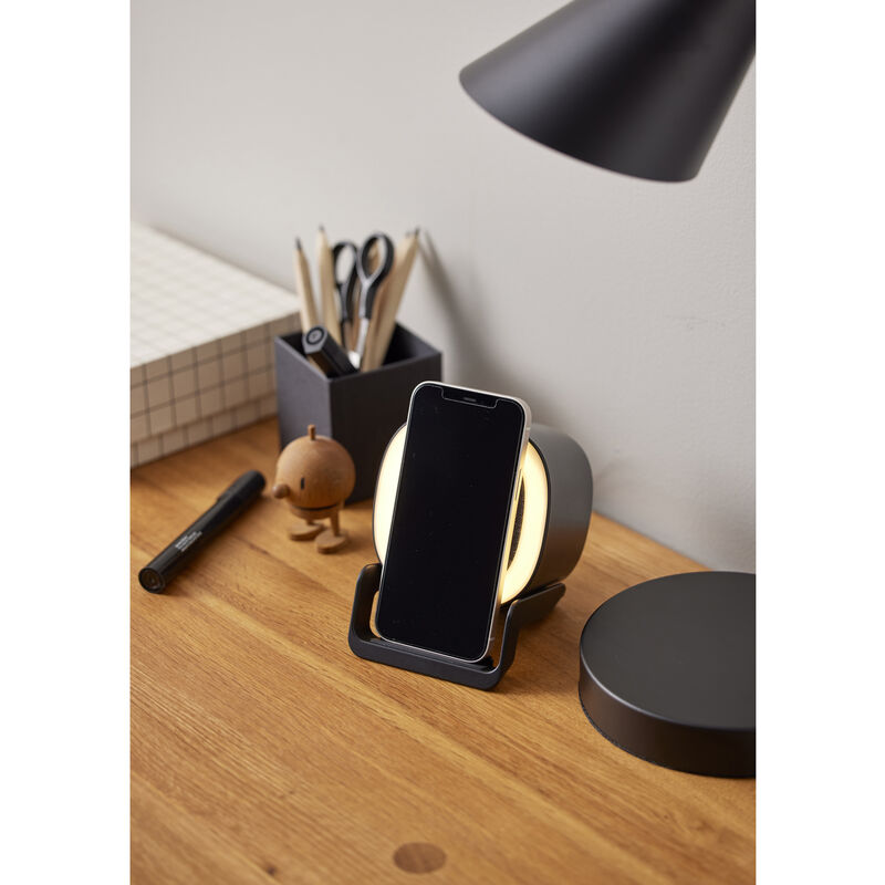 H&oslash;jtaler med oplader og lampe