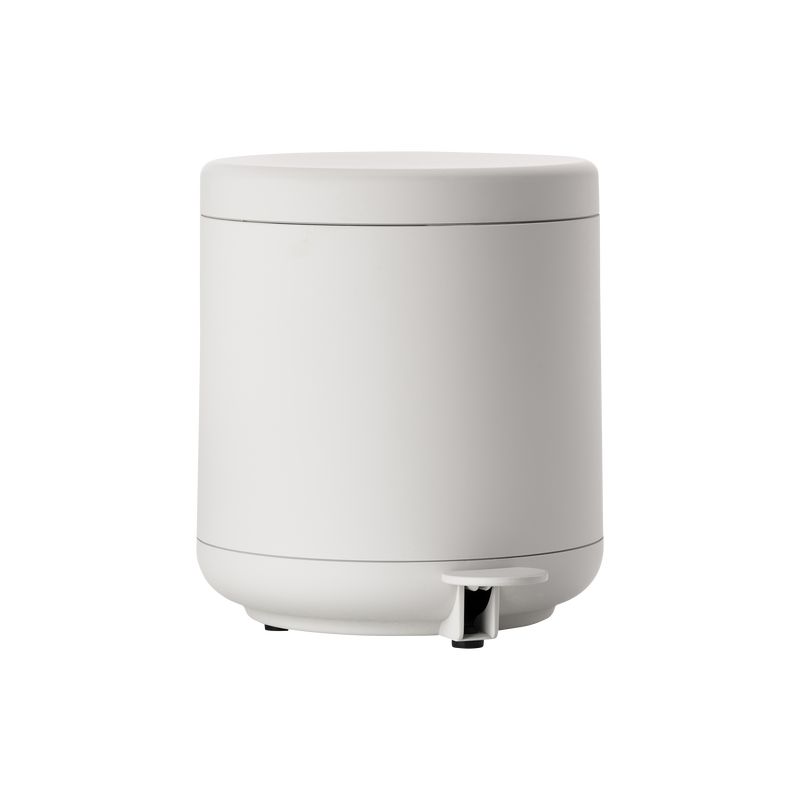 Ume Poubelle &agrave; p&eacute;dale