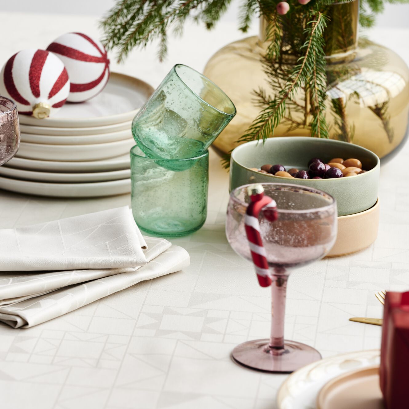 Juleborddækning | Dæk et smukt julebord Kitchen Living