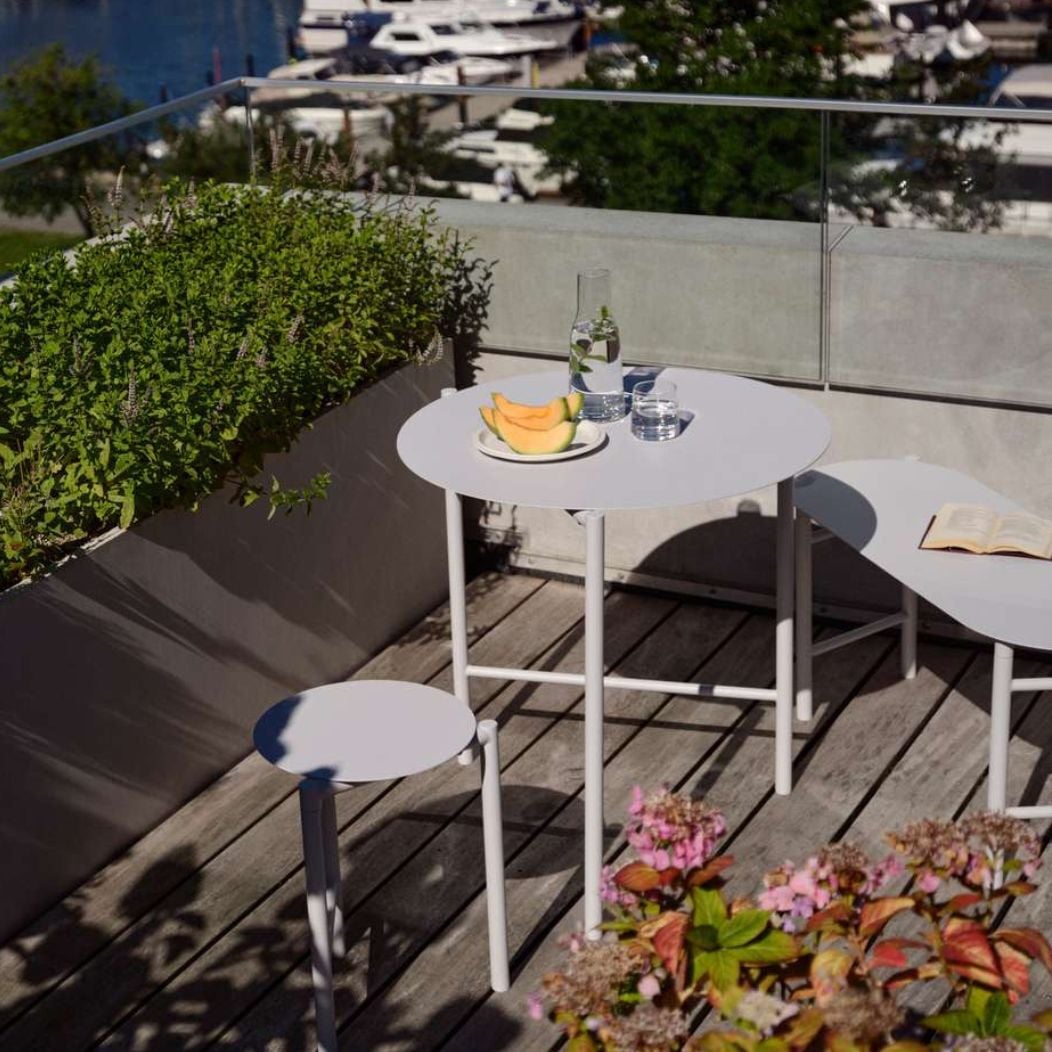 OUTDOOR FURNITURE